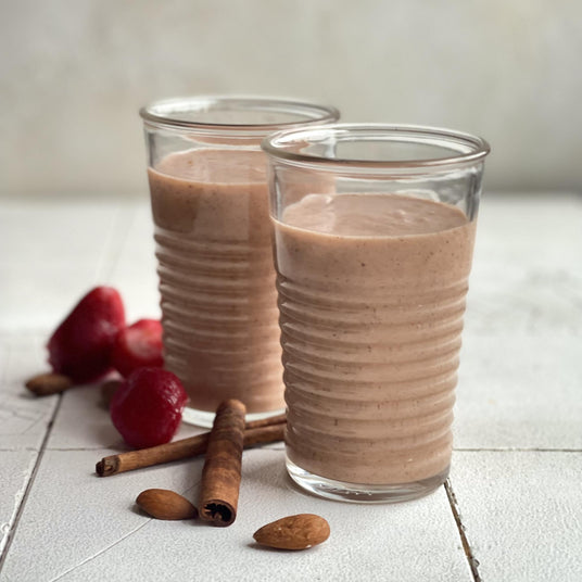 Erdbeer-Smoothie mit Zimt