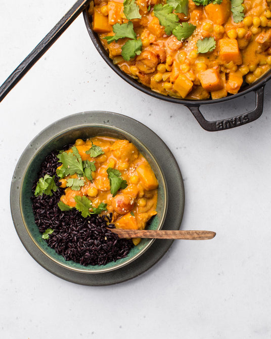 Kürbiscurry mit Kichererbsen und Kokosmilch