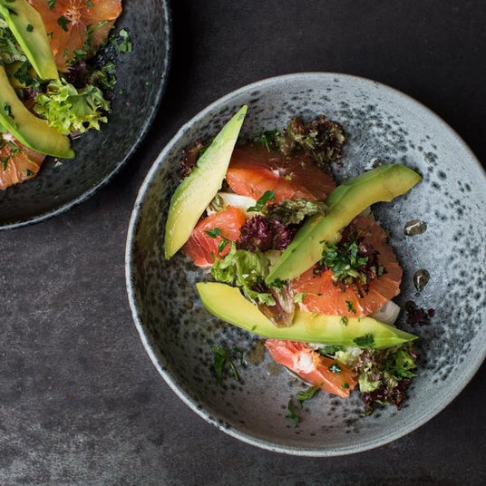 Salat mit Avocado und Grapefruit