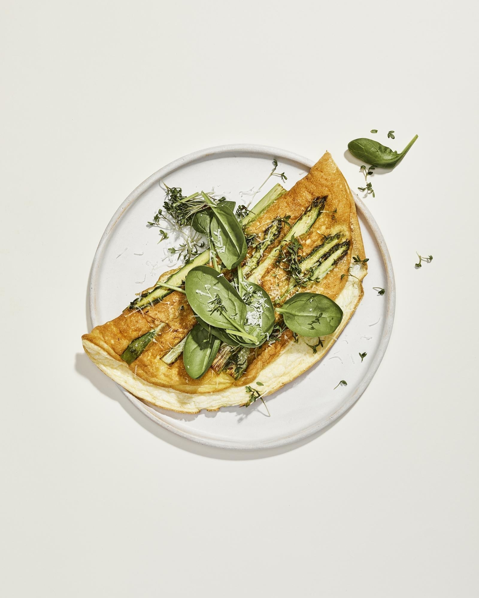 Eiweiß-Omelett mit Spargel und Ricotta