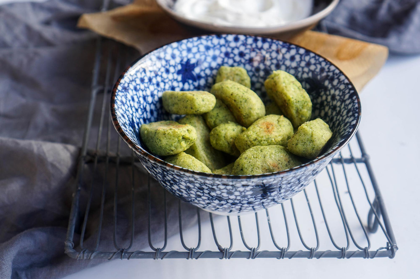 Brokkoli-Tots mit Joghurt-Dip