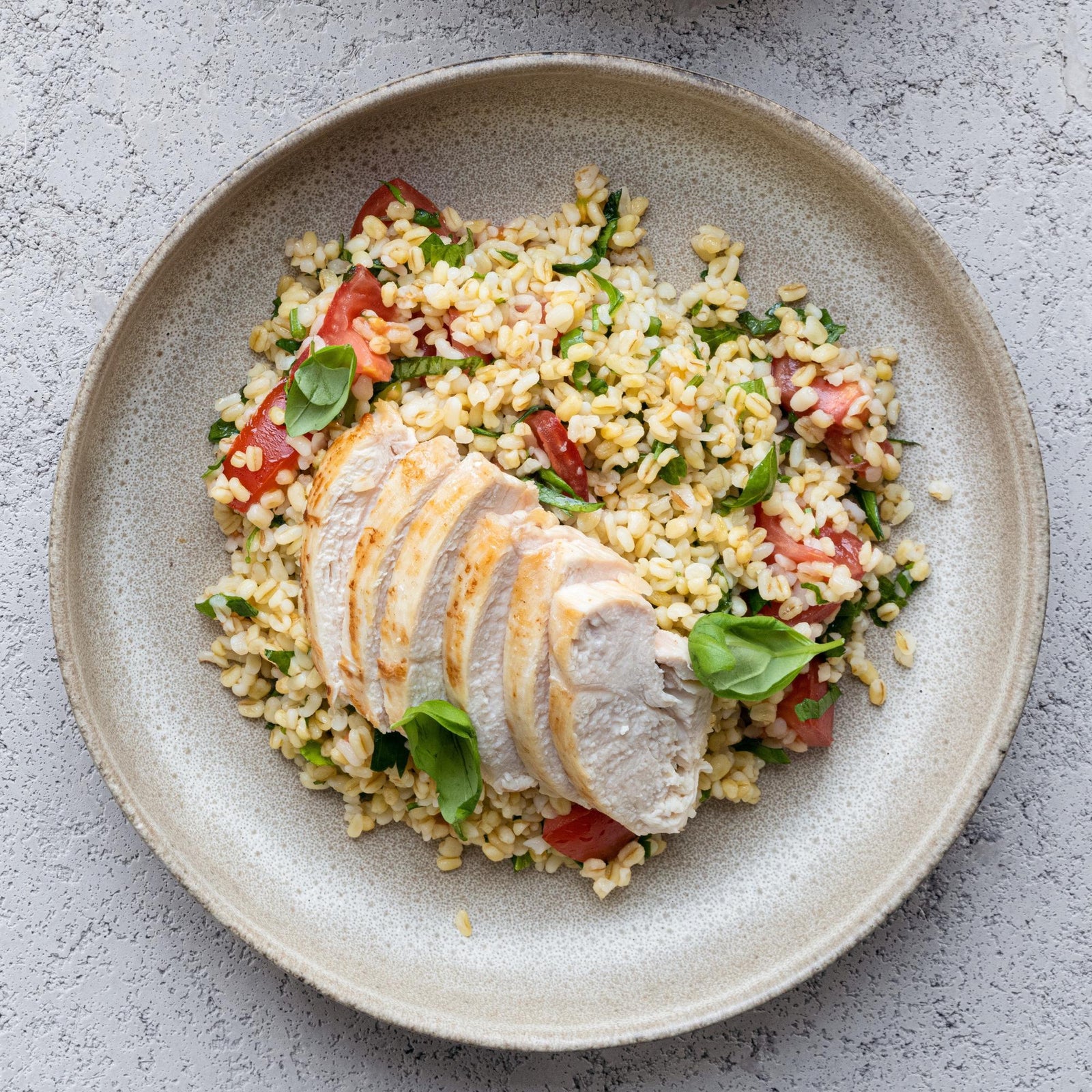 Bulgursalat mit Hähnchenfleisch