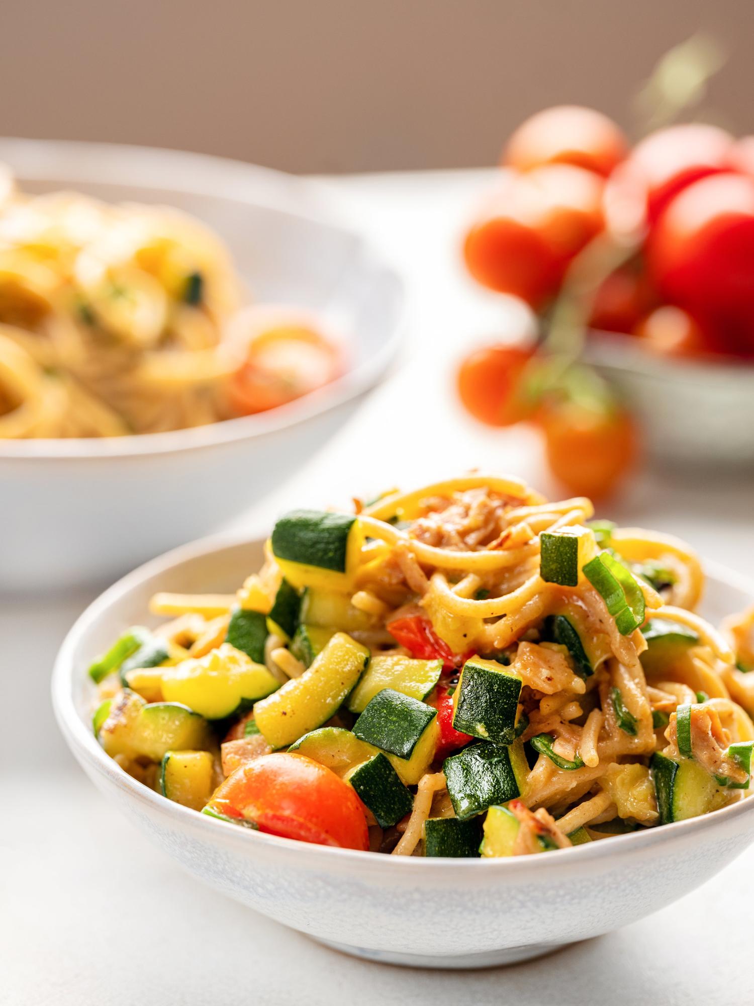 Carbonara mit Schinken und Zucchini