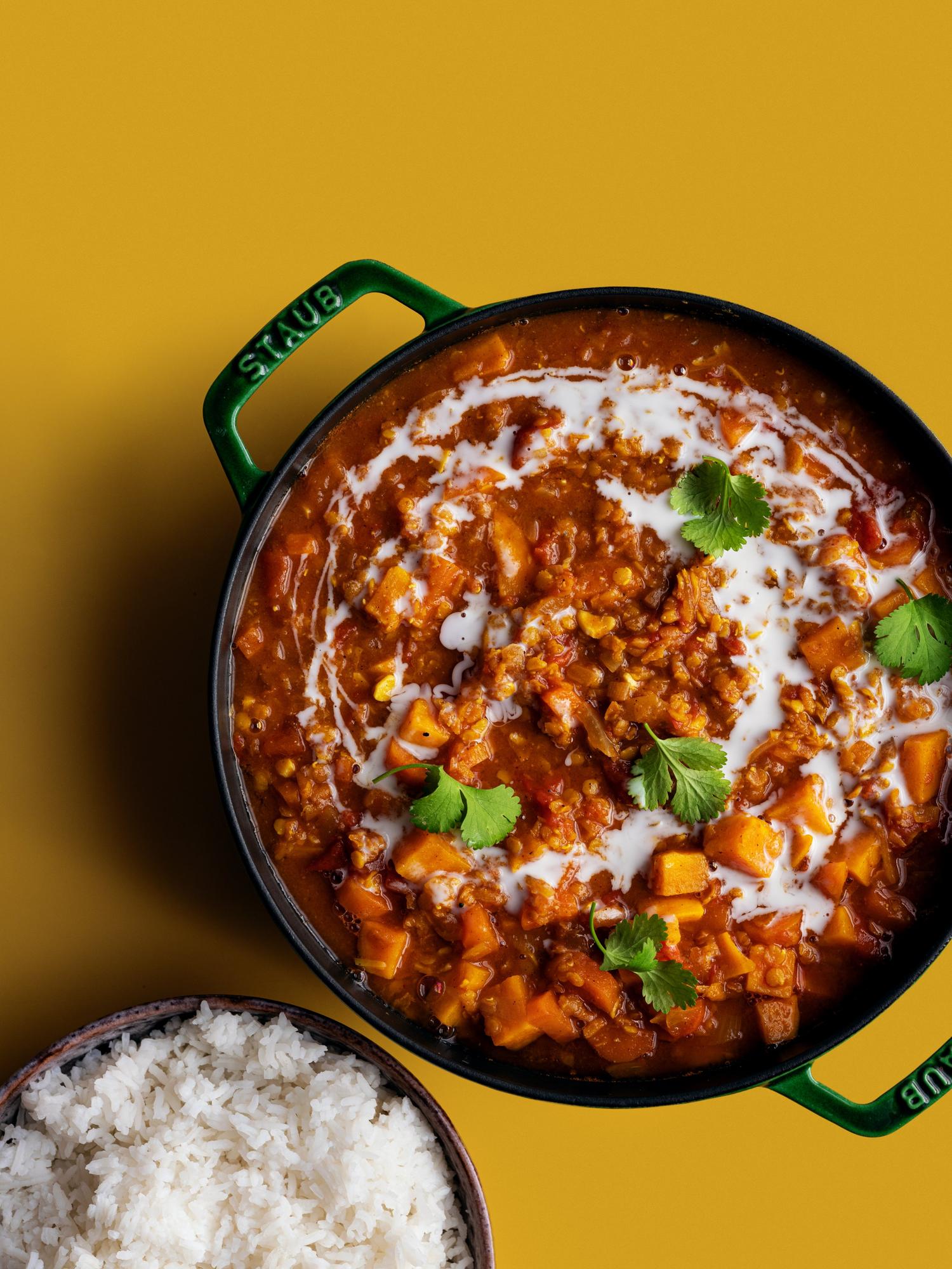 Linsen-Tikka-Masala mit Reis