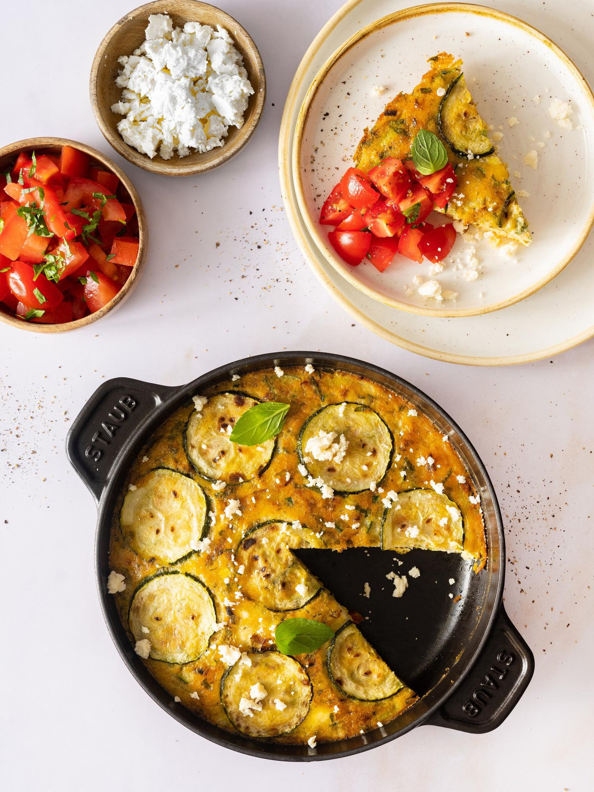 Ägyptisches Omelett mit Zucchini und Lauch