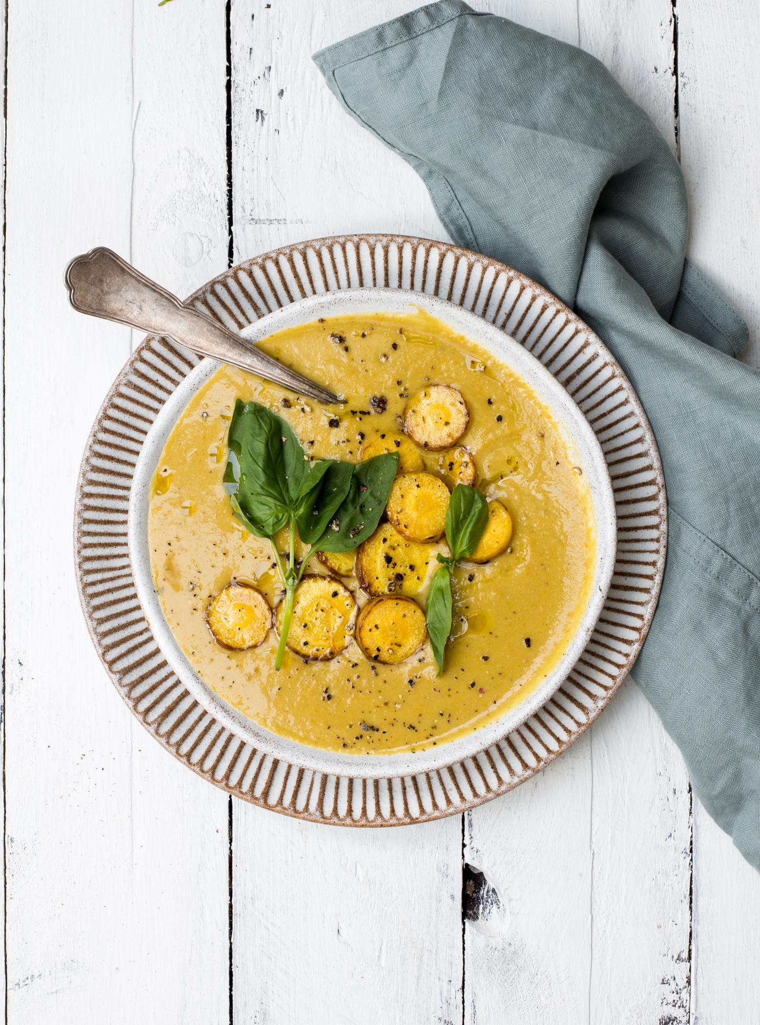 Erbsensuppe mit Karotten