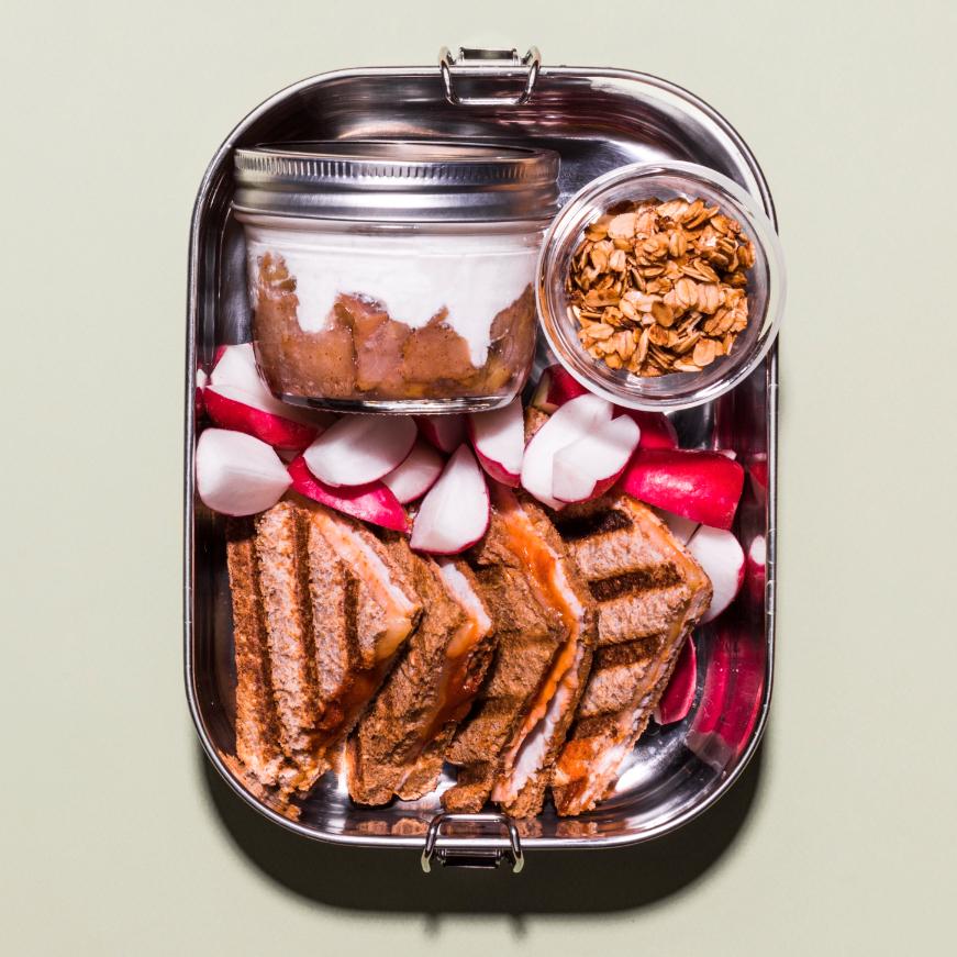 Bauernjogurt mit Granola