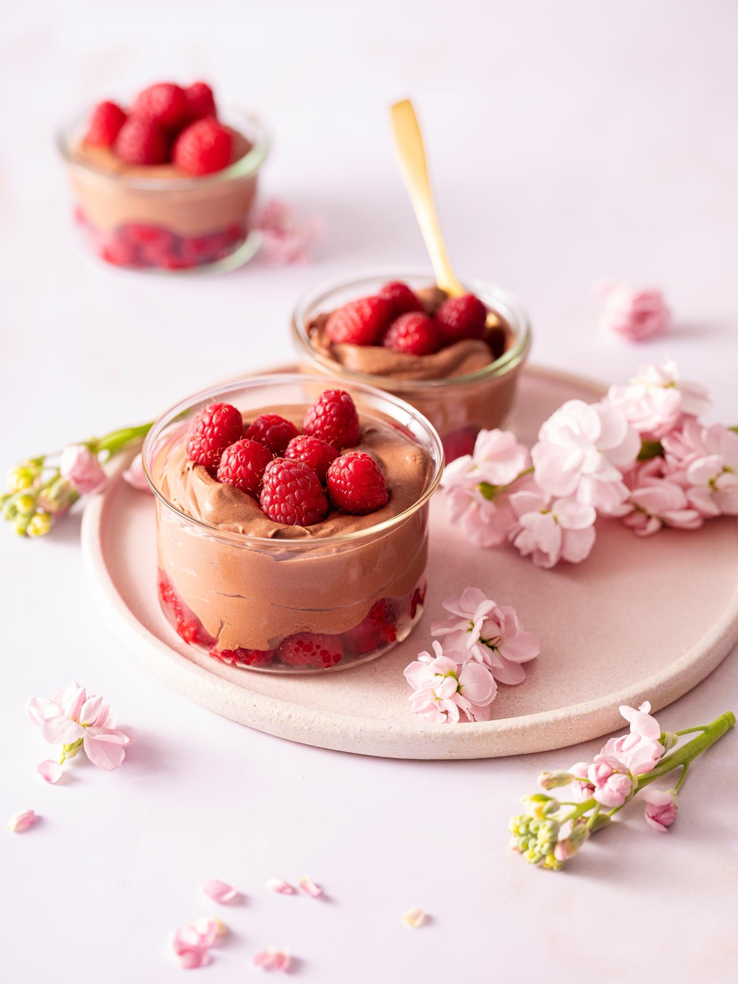 Französische Schokoladenmousse mit Himbeeren