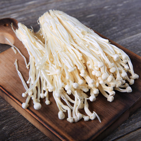 Frische Enoki Pilze