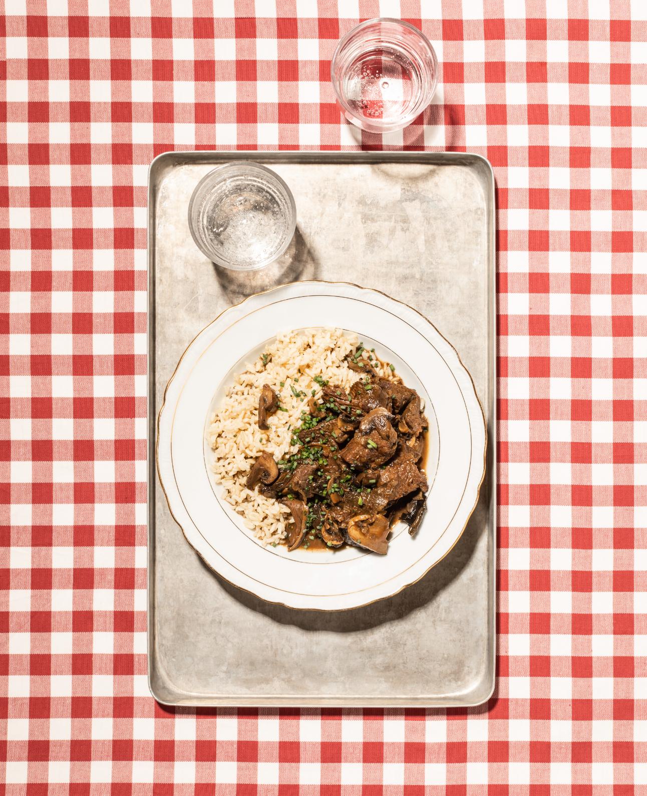 Rindfleisch mit Pilzen und Reis