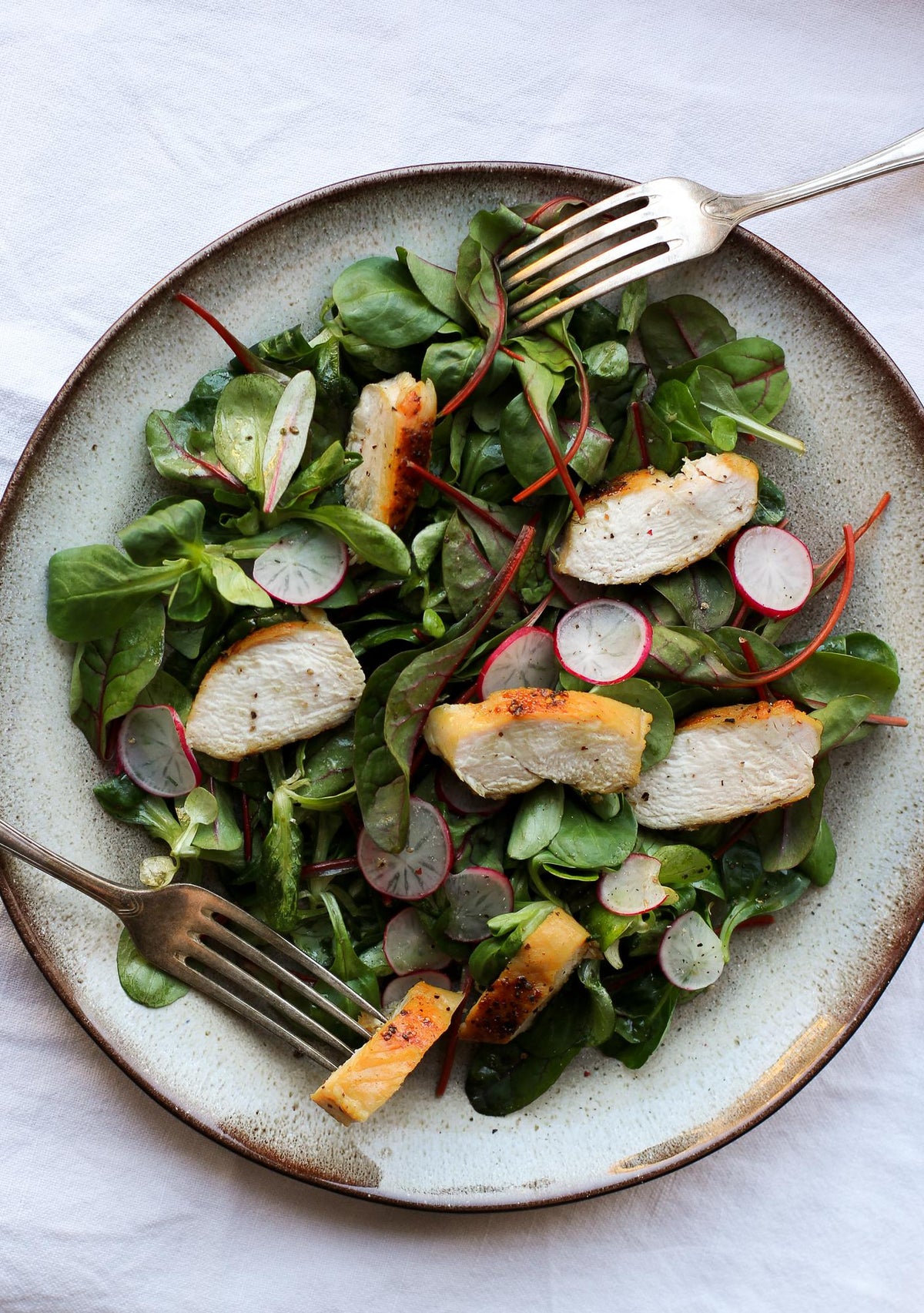 Hühnchensalat mit Radieschen
