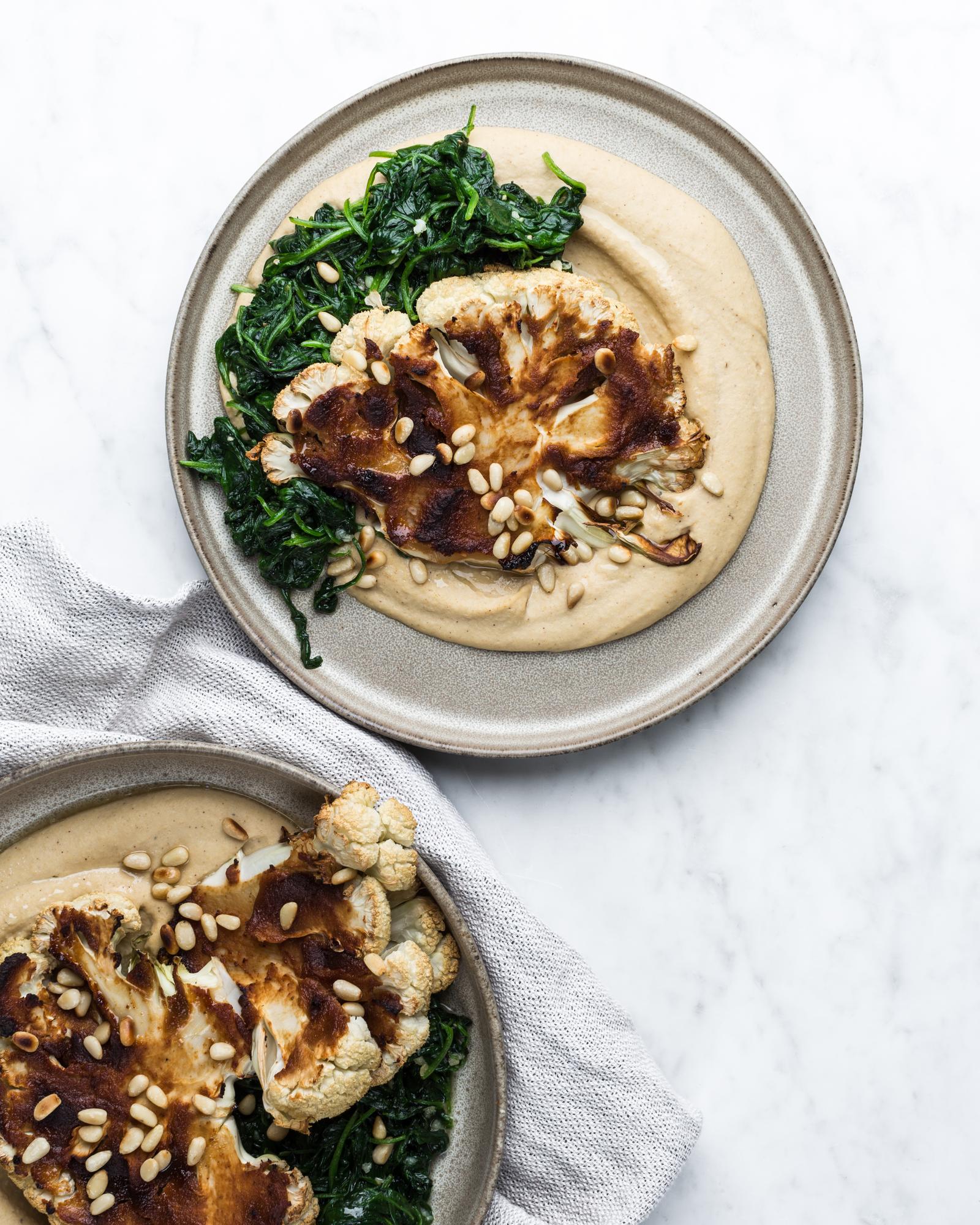 Blumenkohlsteaks mit Hummus