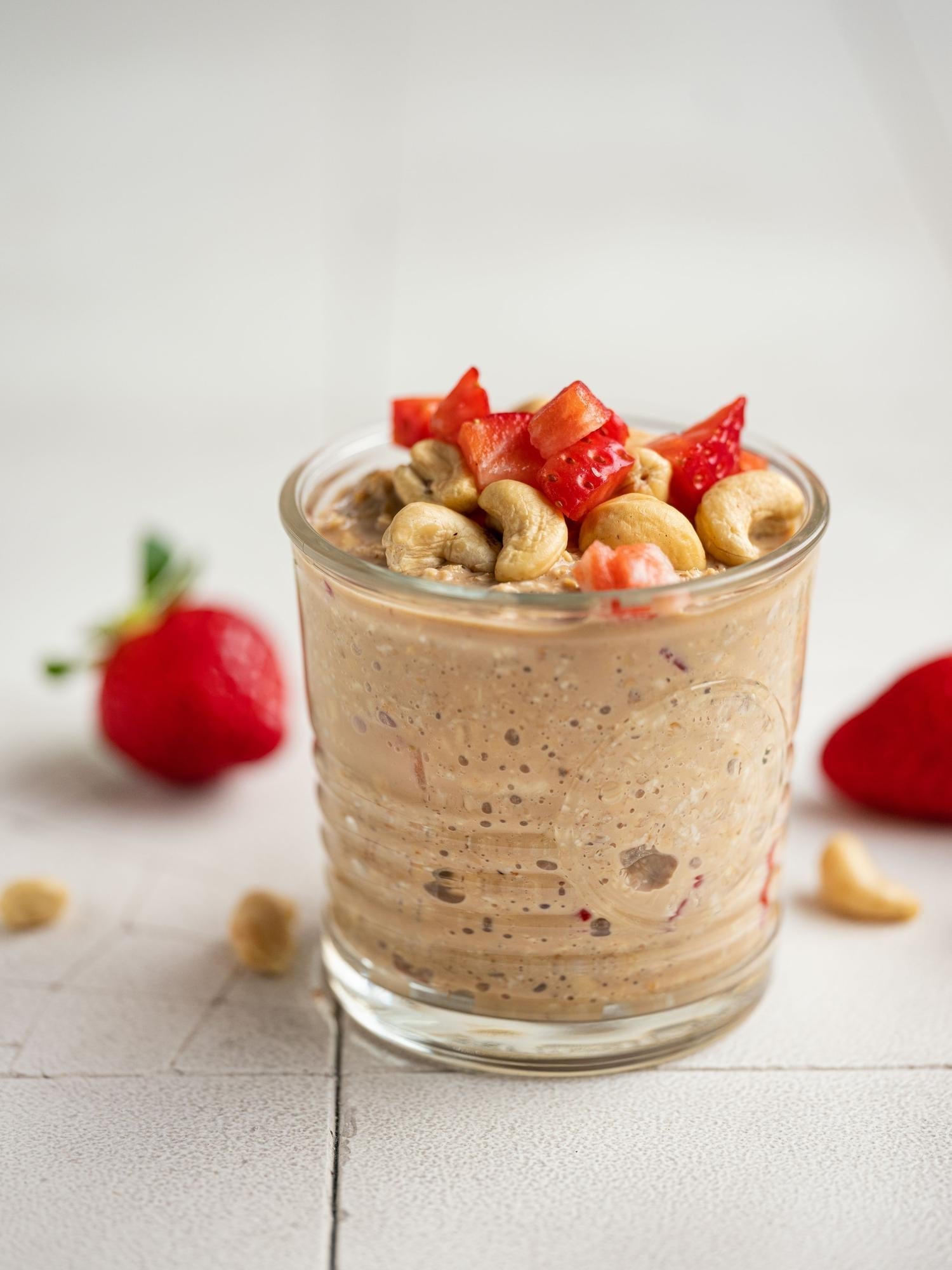 Kaffee-Overnight-Oats mit Erdbeeren