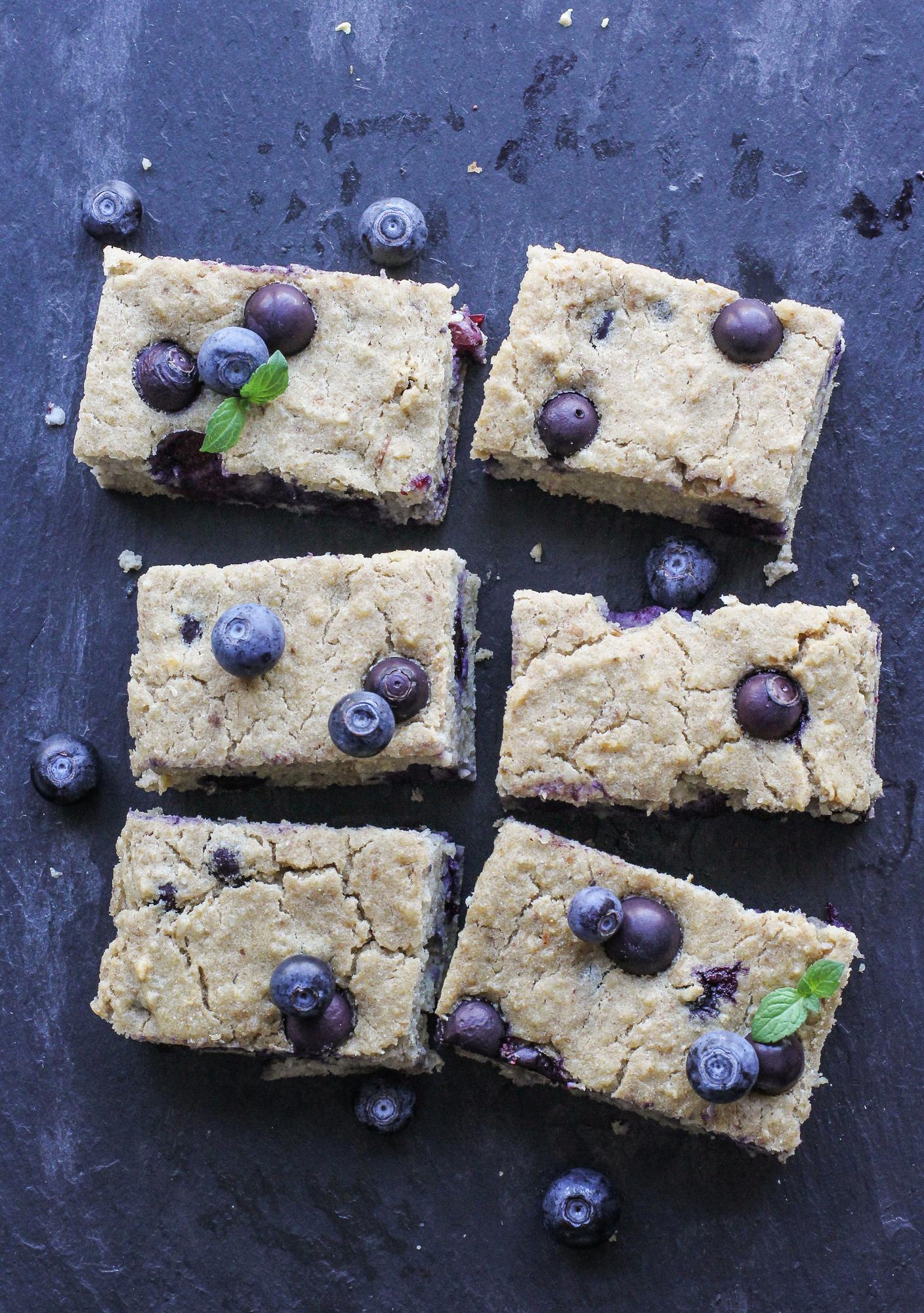 Kichererbsen-Puffer mit Heidelbeeren