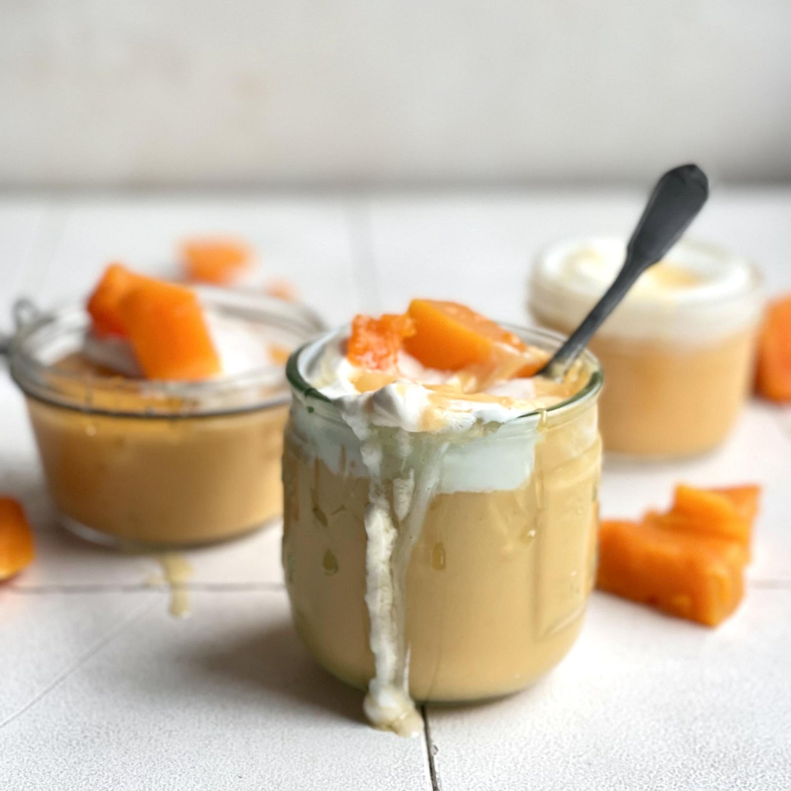 Becher mit Kürbispudding