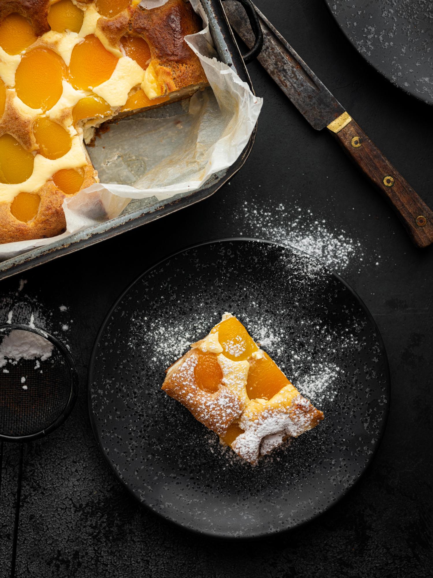 Aprikosenkuchen mit Quark