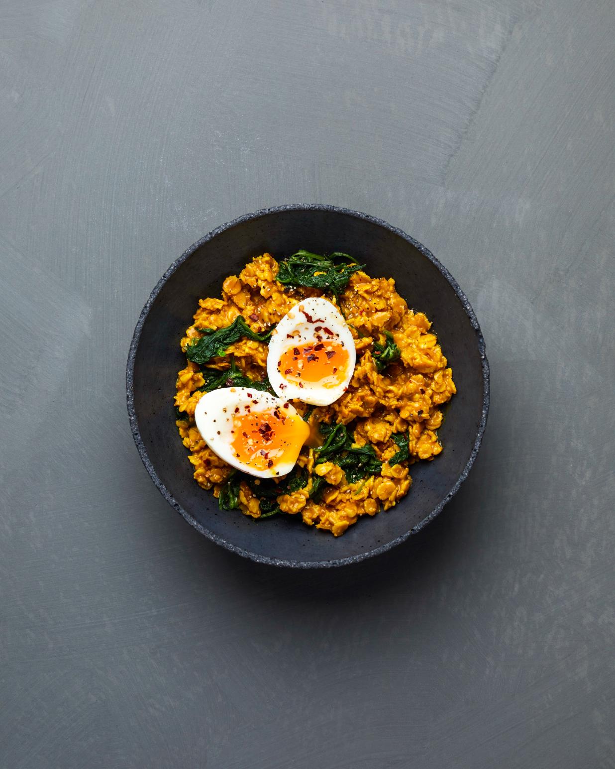 Haferbrei mit Kurkuma und Miso-Paste