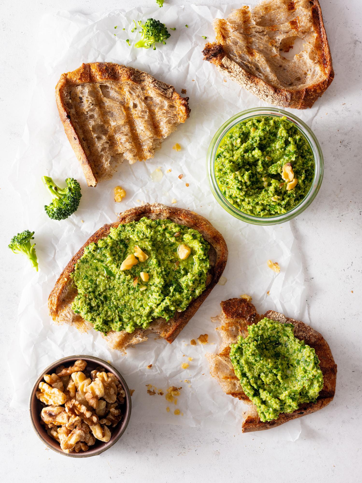 Pesto aus Brokkolistielen