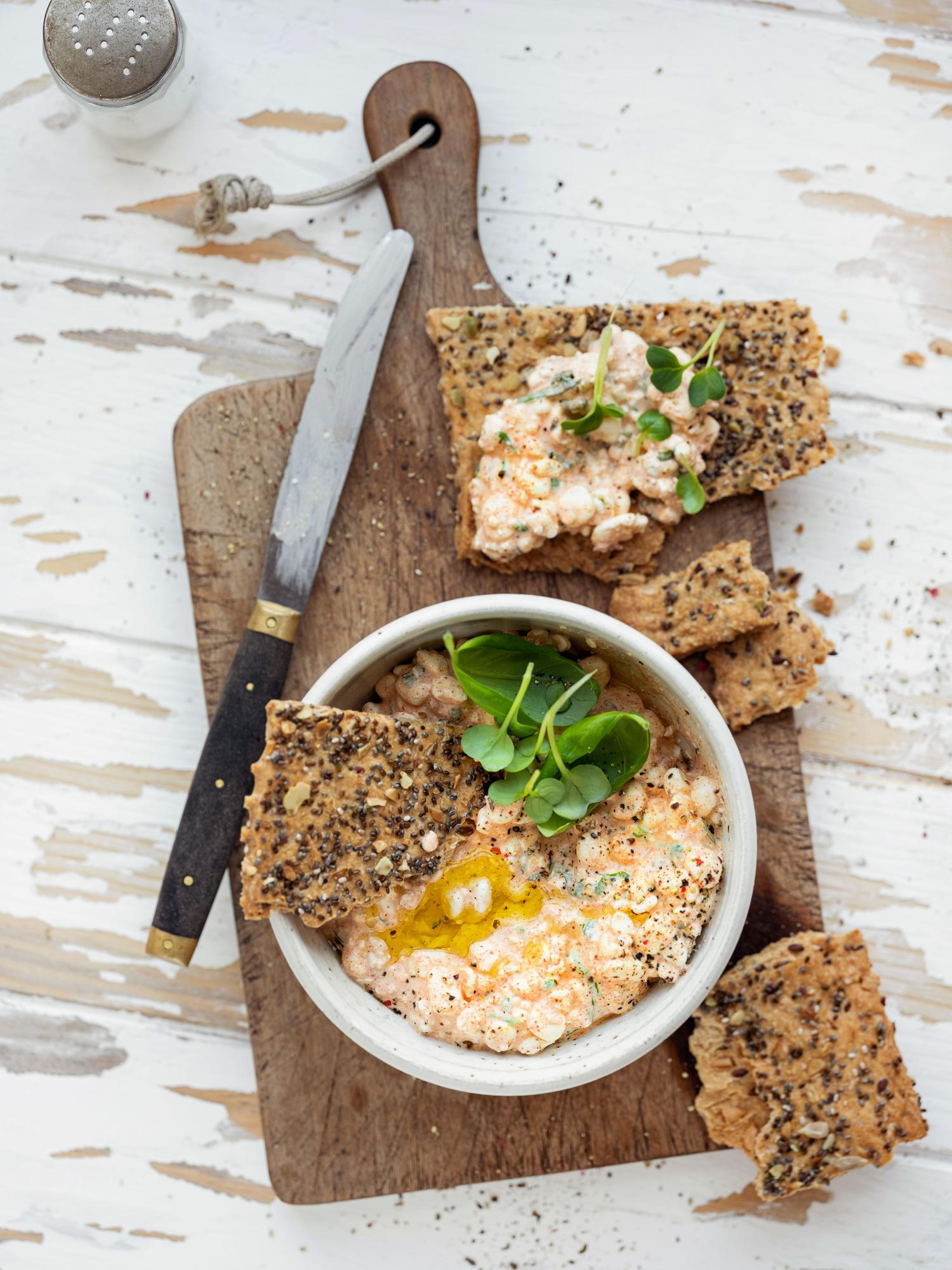 Aufstrich mit getrockneten Tomaten aus Cottage-Käse