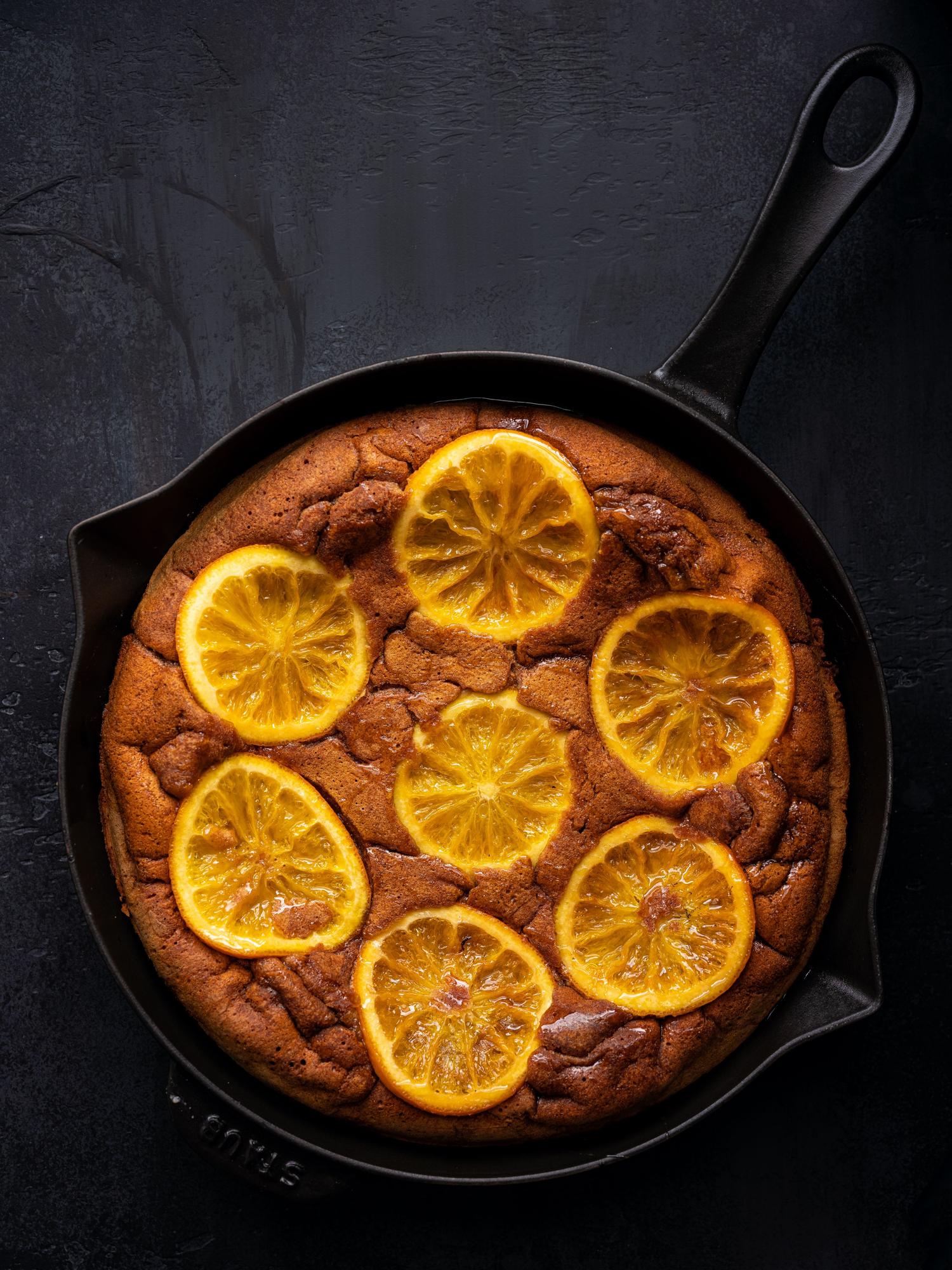 Orangen-Pfannkuchen aus der Pfanne