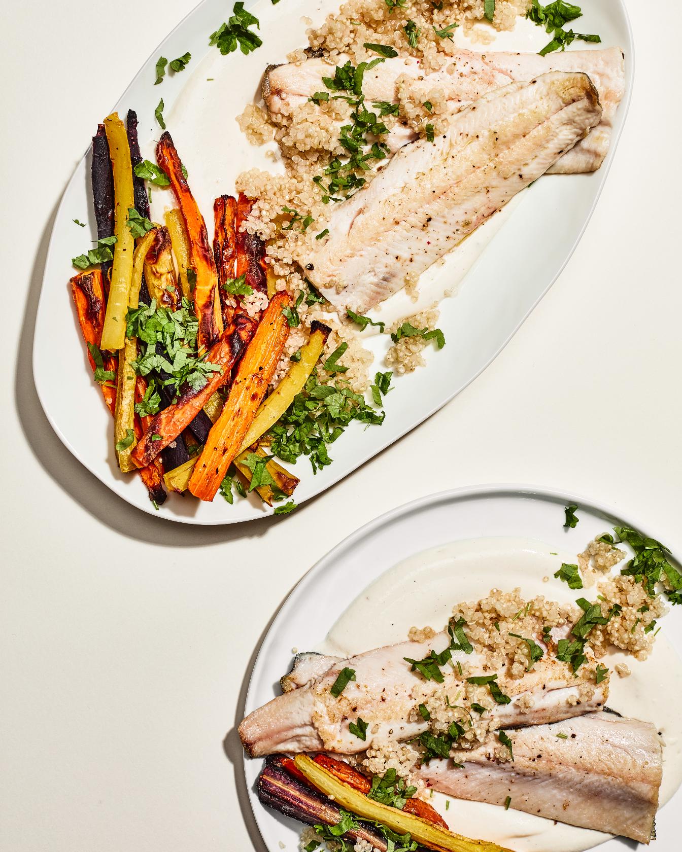 Forelle mit gerösteten Karotten und Tahini-Dressing