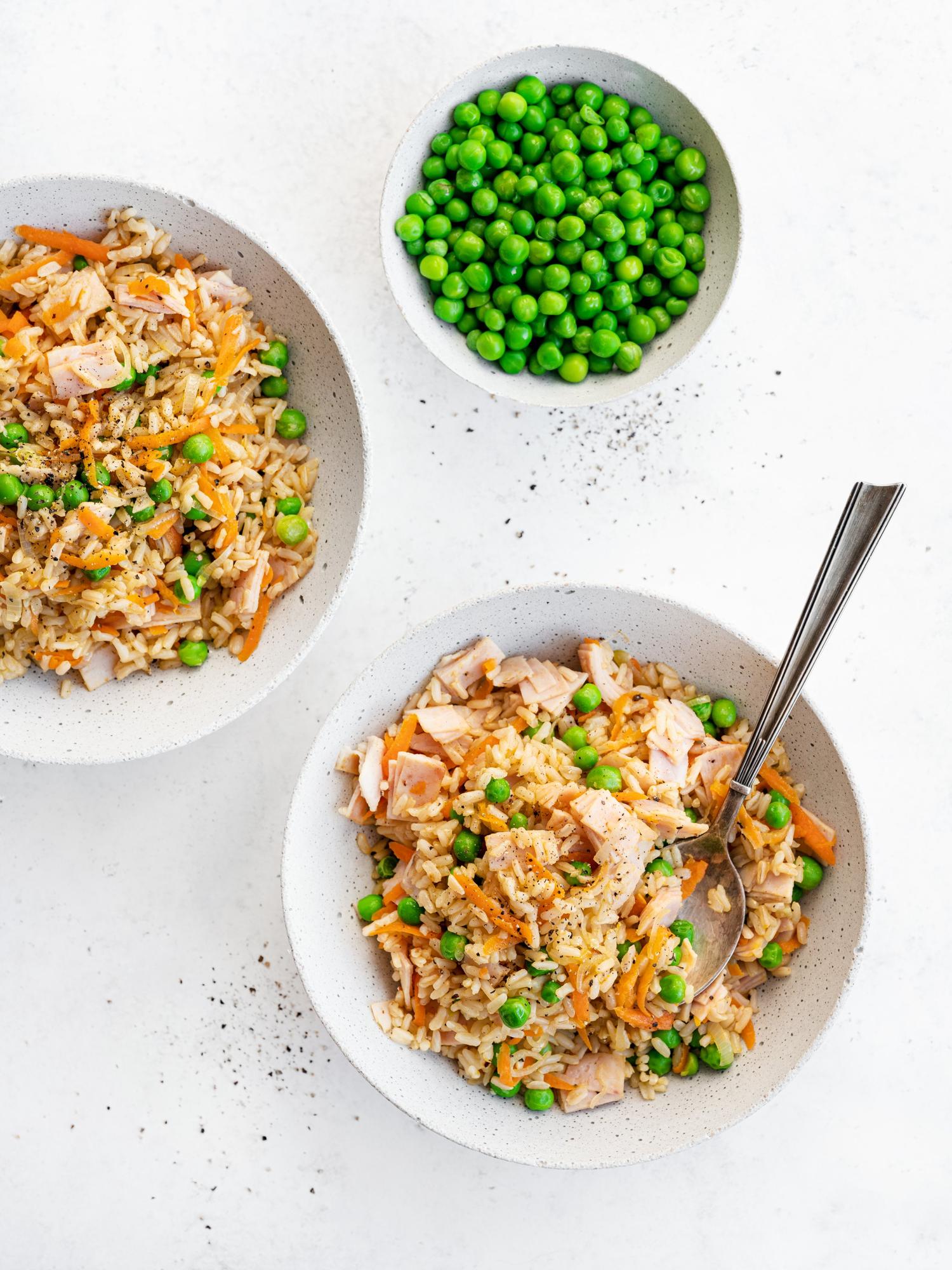 Risotto mit Hähnchenschinken und Erbsen
