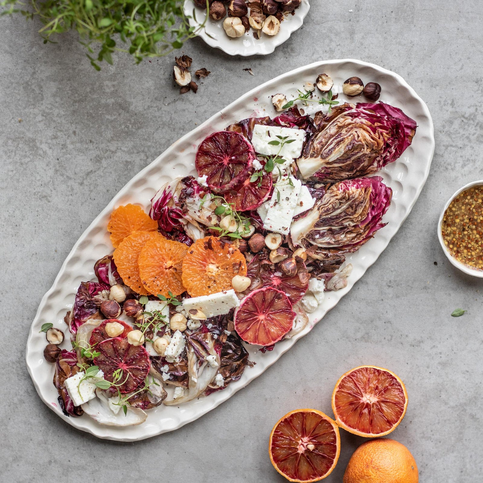 Salat mit gegrilltem Chicorée und Zitrusfrüchten