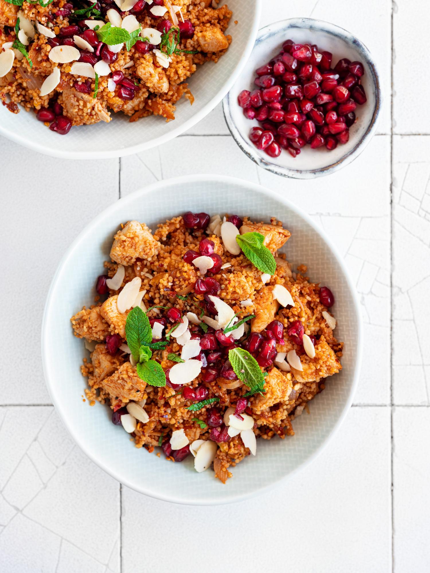 Salat mit Hähnchenfleisch und Couscous