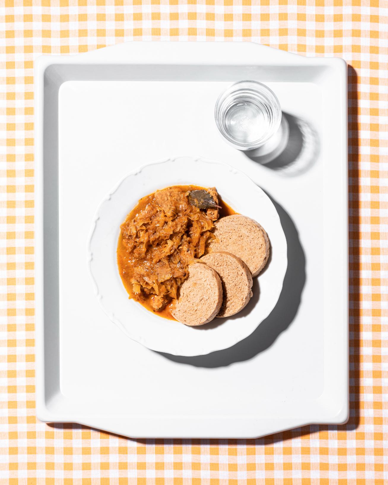 Szegediner Gulasch mit Topfknödeln