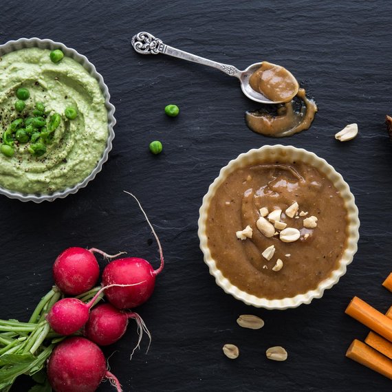 Süßsaurer Dip mit Erdnussbutter und Honig