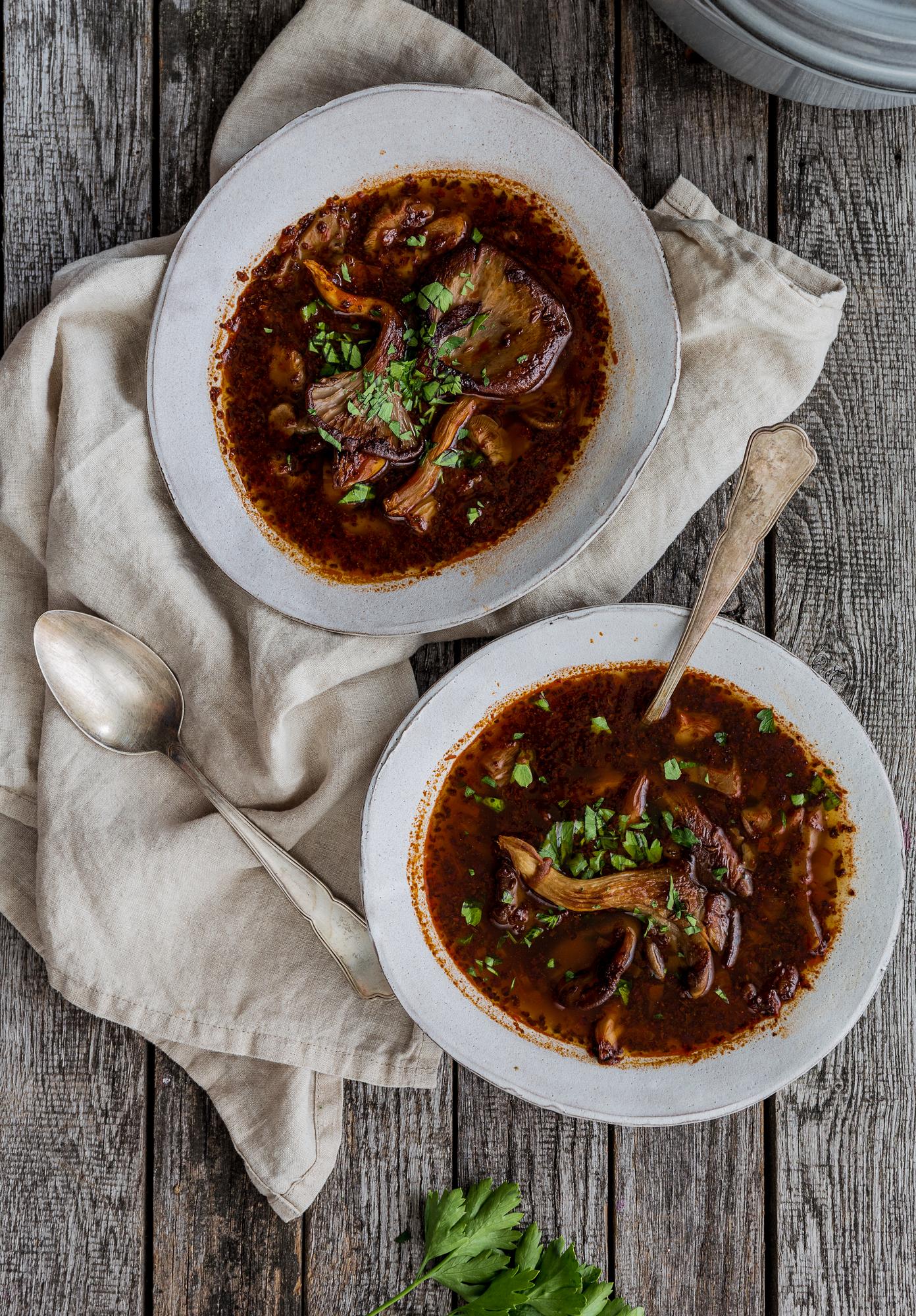 Suppe mit Austern-Seitlingen