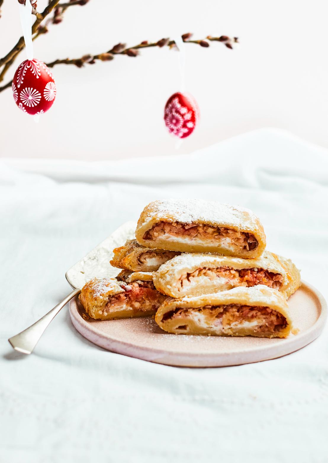 Quarkstrudel mit Äpfeln