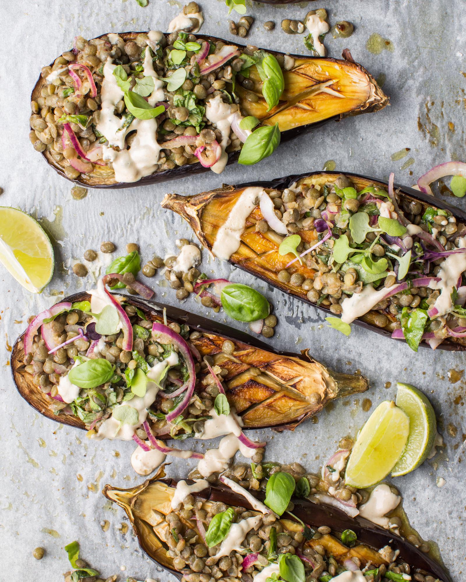 Überbackene Aubergine mit Linsen