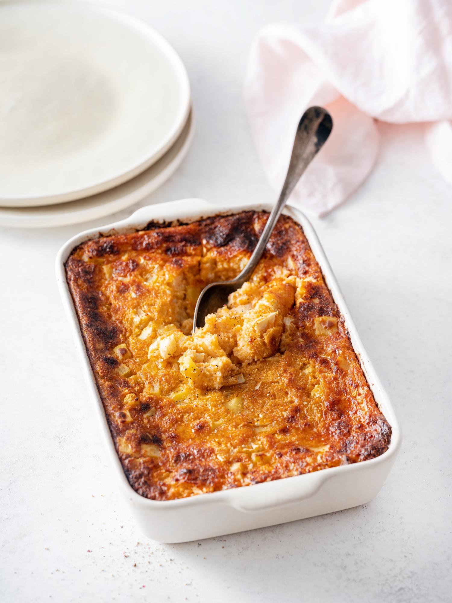Überbackener Blumenkohl mit Käse und Kartoffeln