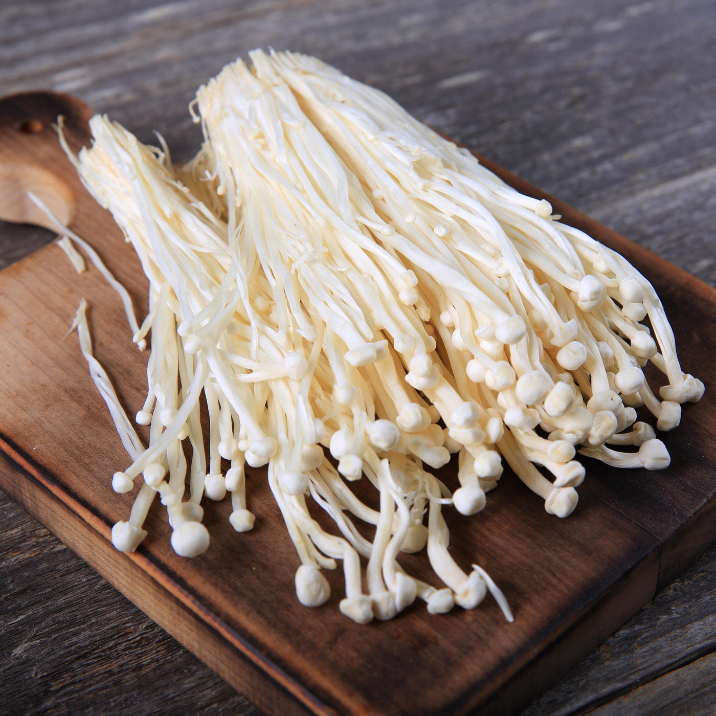 Frische Enoki Pilze