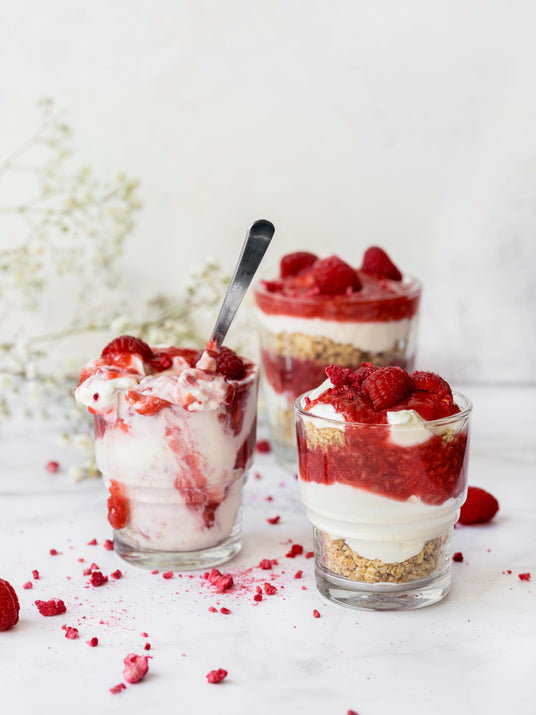 Himbeerdessert im Glas