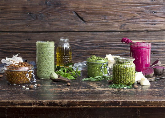 Pesto aus Karottengrün